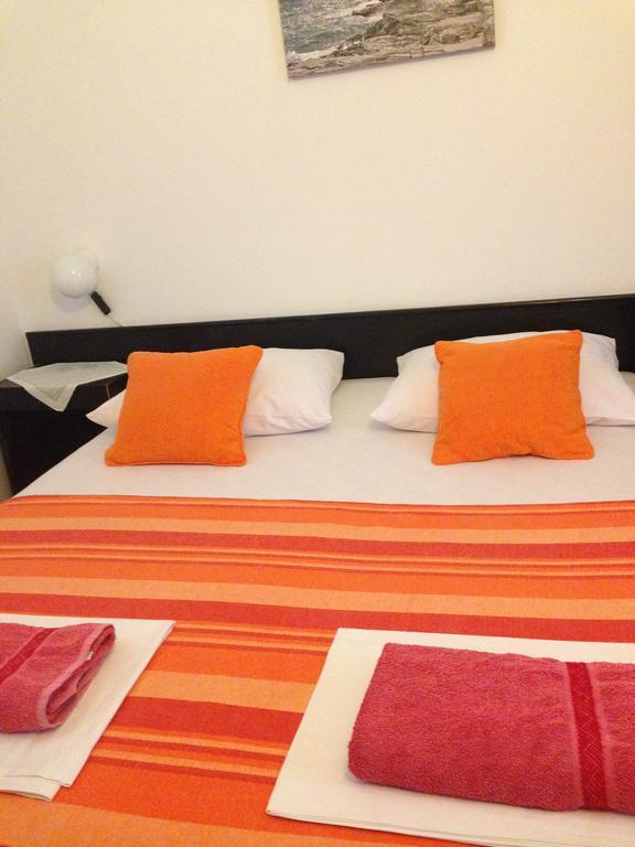 Guest House Alek Врбоска Стая снимка